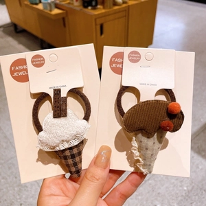 Chouchous mignons en forme de glace pour filles avec détails en dentelle et rayures