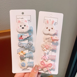 Détail de deux ensembles de barrettes mignonnes en peluche ours et lapin, bleu et rose