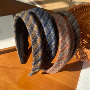 Serre-tête Large en Tissu Plaid de Style Français Pour Femmes Vintage Automne Hiver High Top Bandeau Puffy Cloth Hair Hoop Coiffure