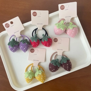 Lot de chouchous fraises tricotés à la main en cinq couleurs avec élastiques