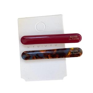 French minimalist acetate hair clip set in burgundy and tortoiseshell finish