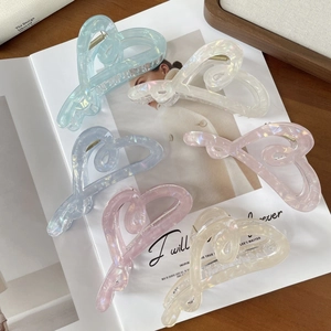 Large Holographic Heart Shaped Hair Claw Clip Elegant Acrylic Pearlescent Shark Clip Hair Accessories For Women Daily Party