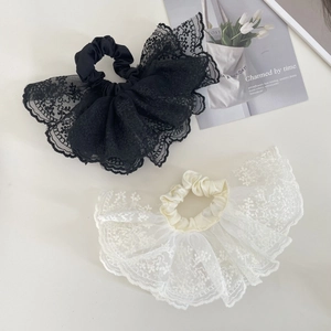 Chic two-piece set of lace ruffle scrunchies in black and beige satin for women