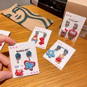 Süße Cartoon-Clip-Ohrringe für Mädchen mit Hello Kitty und floralen Designs