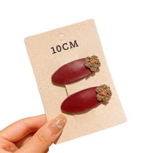 Barrettes minimalistes en cuir PU rouge foncé avec petites fleurs au crochet pour filles