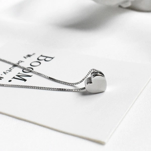 Minimalist polished heart pendant necklace with elegant box chain for women