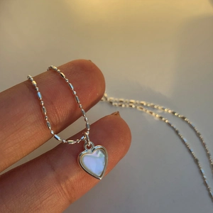 Elegante Collana Con Pendente a Cuore In Conchiglia Con Catena In Rame Argento Sterling 925 Gioielli Retrò Francesi Donna