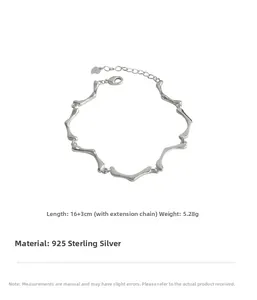 Détail macro du bracelet à maillons en argent sterling S925 avec fermoir en S et rallonge