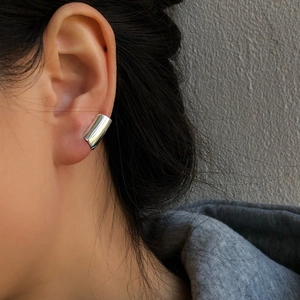 Minimalist Geometric Long Bar Ear Cuff Polished Metal Ear Clip Non Pierced Earrings For Women High End Chic Design Jewelry