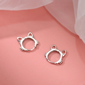 Cute S925 sterling silver cat ear hoop earrings for women with kitten whisker detail