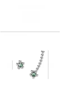 Détails de boucles d'oreilles fleurs asymétriques avec cristaux verts, 12 mm et 36 mm