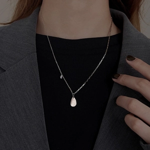 French Vintage Copper Gold Plated Water Drop Pendant Necklace With Rhinestone Asymmetric Chain Engraved Letter Jewelry For Women