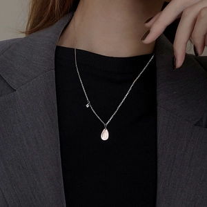 French vintage silver teardrop necklace with zircon and engraved pendant for women