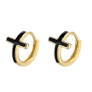 Créoles dorées minimalistes avec d'élégants pendentifs croix noirs de haute qualité