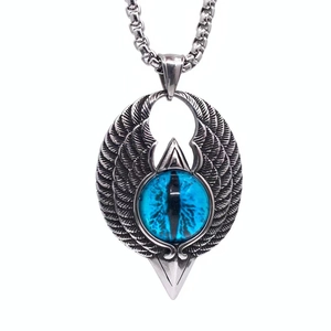 Collana con pendente occhio del diavolo e ali di aquila retrò per uomo stile gotico punk