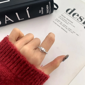 Bague tigre ajourée en argent élégante avec texture torsadée pour femmes tendance