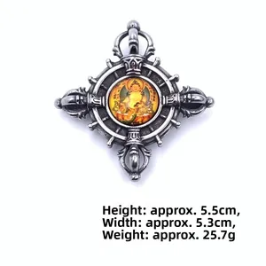 Dimensioni ciondolo vajra buddista: 5,5cm altezza, 5,3cm larghezza, 25,7g di peso