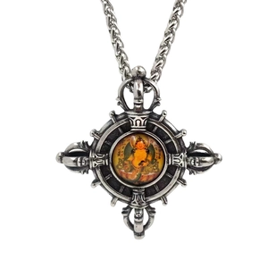 Collana con pendente Vajra in acciaio inossidabile retrò con icona di divinità buddista