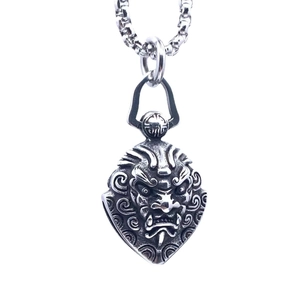 Pendentif bête Di Ting en acier titane vintage sur collier chaîne boîte argentée homme