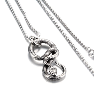 Collier vintage en acier inoxydable avec pendentif serpent 3D détaillé pour hommes et femmes