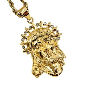 Pendentif Jésus religieux doré avec pierres en zircon étincelantes sur chaîne