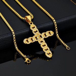 Pendentif croix en acier inoxydable doré avec maillons cubains et pierres de zircon