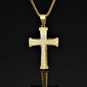 Pendentif Croix en Acier Inoxydable Plaqué Or Avec Incrustation de Strass Bijoux Style Religieux Hip Hop Pendentif Seul