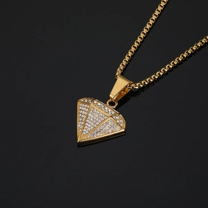 Collana con ciondolo a diamante in acciaio al titanio placcato oro stile hip hop