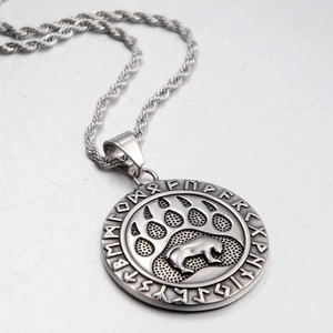 Collana vichinga vintage in acciaio inossidabile con ciondolo zampa d'orso e rune