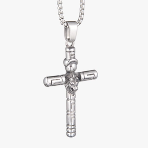 Collana con ciondolo a croce testa di leone argento e motivo greco su catena