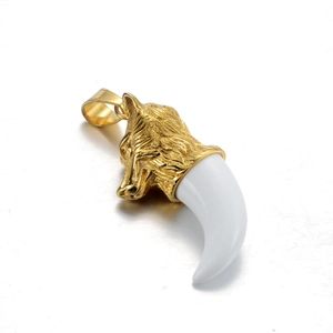 Pendentif tête de loup hip hop avec dent blanche en finition dorée et acier titane