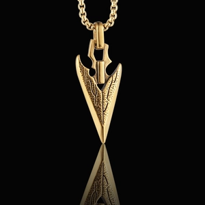 Collier pendentif pointe de flèche dorée pour hommes avec finition texturée vintage