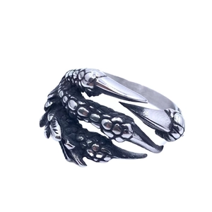 Retro dragon claw ring for men in vintage silver finish with detailed scale texture