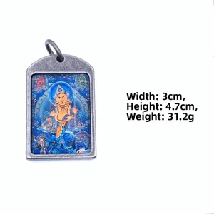 Primer plano del colgante de Buda estilo Thangka retro con detalles de las medidas