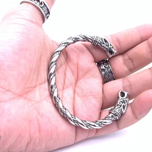 Bracelet manchette tête de loup viking vintage en acier inoxydable argent antique