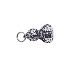 Pendentif vintage en forme de gourde en acier avec caractères de longévité et lotus
