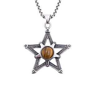 Collier pentagramme vintage avec pierre oeil de tigre, runes gravées et chaîne en acier
