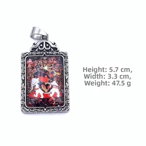 Détail du pendentif Thangka avec dimensions 5,7cm de haut et 3,3cm de large