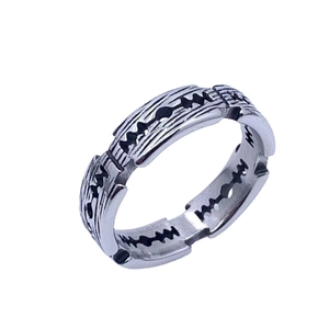 Punk-Stil Edelstahl Rasierklingen-Ring mit vertikalen Streifen und Industriedesign