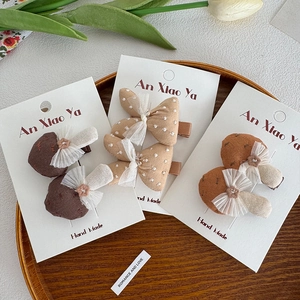 Trois paires de pinces à cheveux en tissu fait main avec fleurs en tulle et perles filles