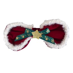 Nœud de Noël en velours rouge avec bordure en fausse fourrure blanche et étoile dorée