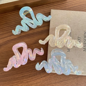 Pinces à cheveux ondulées en acrylique iridescent aux couleurs gelée pastel
