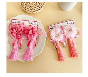 Détails de pinces à cheveux fleurs en tricot faites main avec pompons pour filles