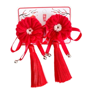 Barrettes à fleurs en tricot rouge avec de longs pompons et des cloches pour le Hanfu