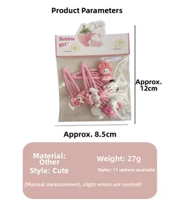 Detail von Sanrio-Haarspangen mit My Melody und Cinnamoroll in einer rosa Verpackung