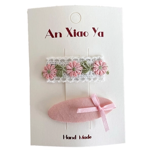 Barrettes à fleurs en dentelle et nœud en satin rose faites à la main pour filles