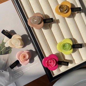 Elegant floral acetate hair clips in six colors featuring French handmade metal base