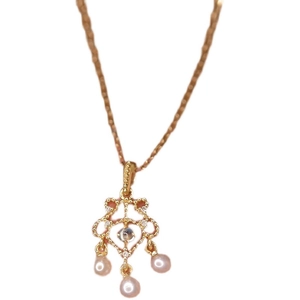 Collier perles vintage doré avec pendentif pierre de lune et trois perles roses