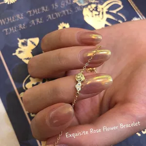 Bracelet élégant en plaqué or 18 carats avec fleur de rose 3D et pendentif coeur