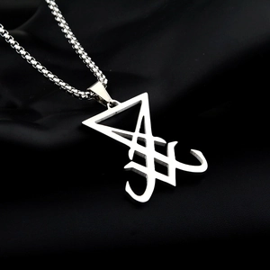 Collier Pendentif Sigil de Lucifer en Acier Titane Bijoux Hip Hop Gothique Unisexe Couleur Argent Symbole Mystique Accessoire